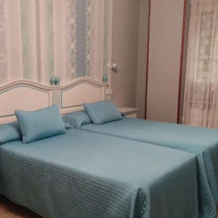 Alojamientos Playa De Кандас Экстерьер фото